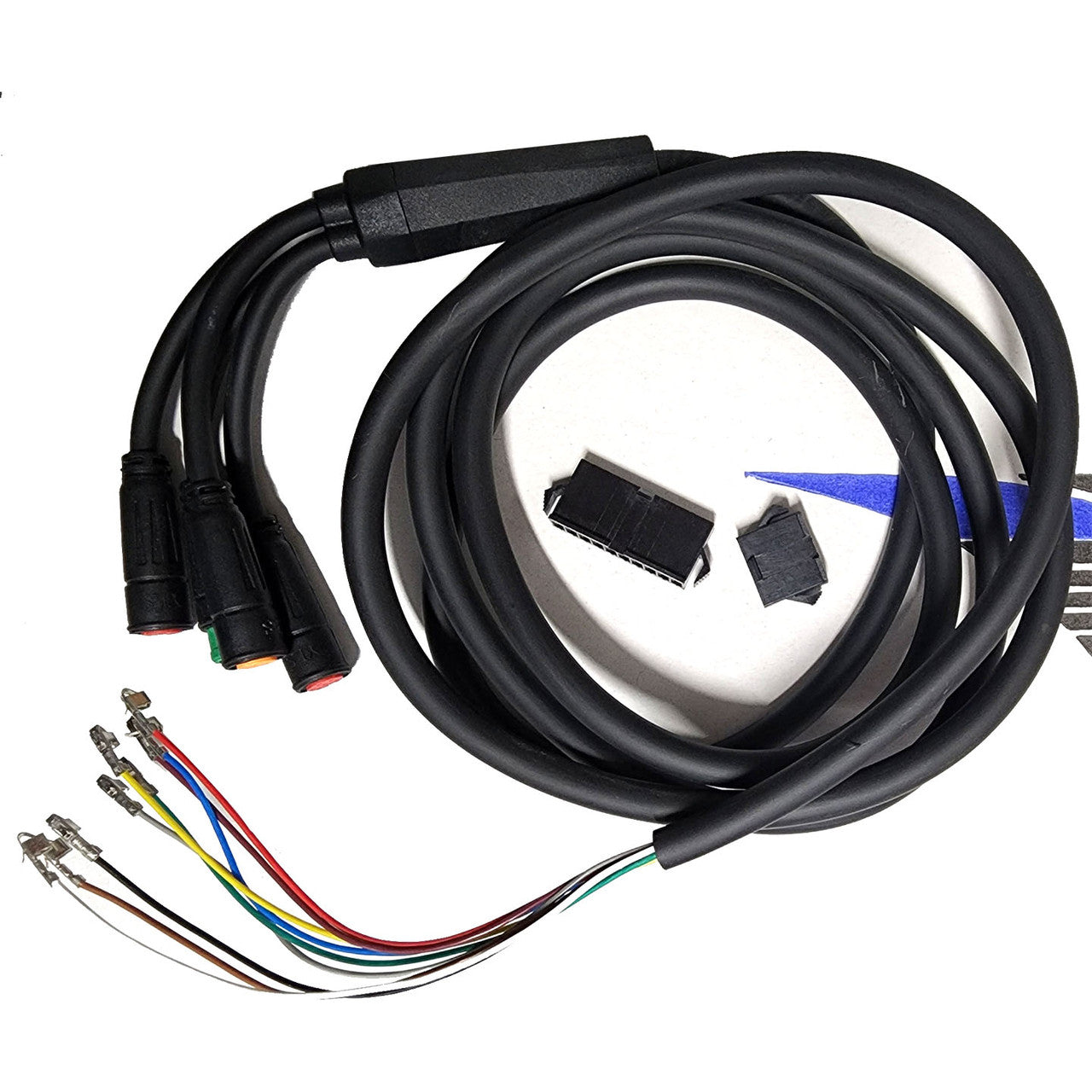 Arnés de cables eléctricos para LCD, acelerador y frenos.